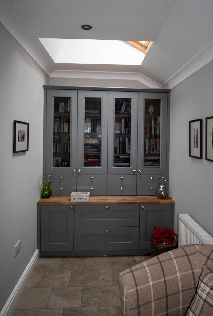 Painted Shaker Kitchen in Putty, Noble Kitchen
